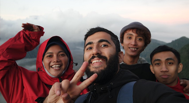 Türk Gezgin, Edindiği Bilgileri Paylaşarak Para Kazanıyor