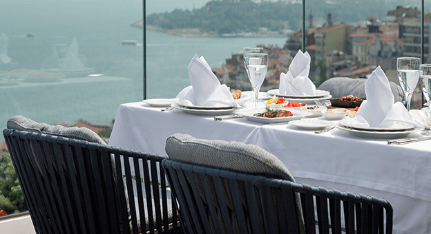 IZAKA Restaurant, Sevgililer Günü'ne Özel Gece Hazırladı