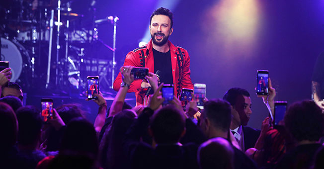 Megastar, Kıbrıs'ta Esti