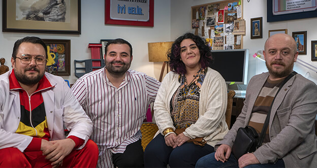 Kafa Doktoru İçin Kamera Karşısına Geçtiler