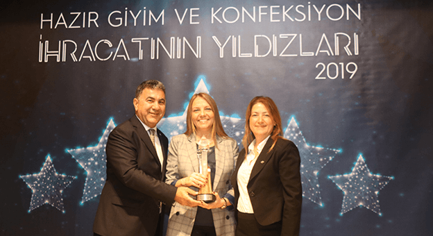 Hazır giyim sektörünün yıldızları ödüllerini aldı 