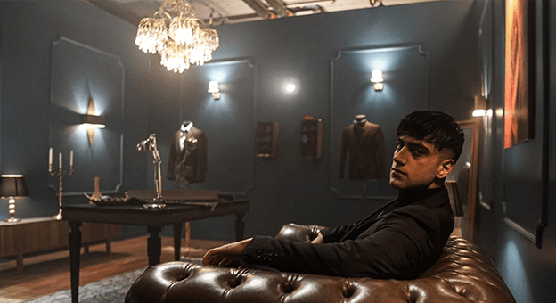 Reynmen söyleyedi, Realme bağış yaptı