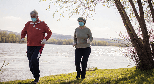 65 yaş ve üstüne sokağa çıkma izni geldi ama…