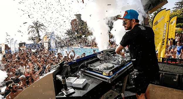 Benny Benassi ve Burak Yeter Listelere Zirveden Girdi