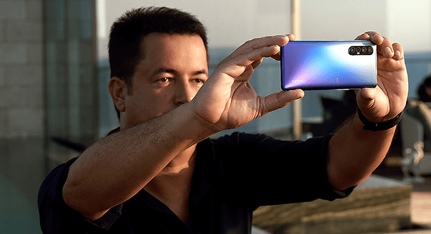 Acun Ilıcalı OPPO'nun Reklam Yüzü Oldu