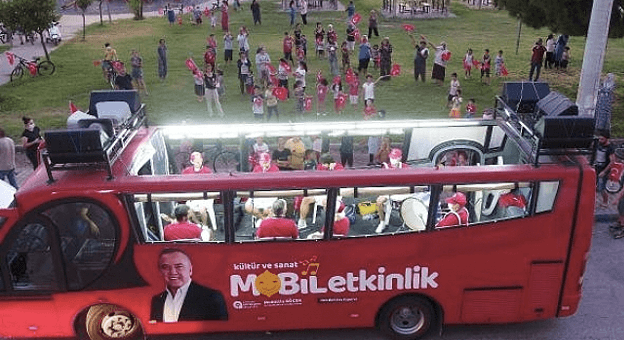 Antalya 30 Ağustos'u Coşkuyla Kutluyor