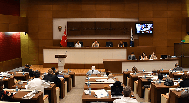 Kadıköy'de Havai Fişek Kullanımı Yasaklandı