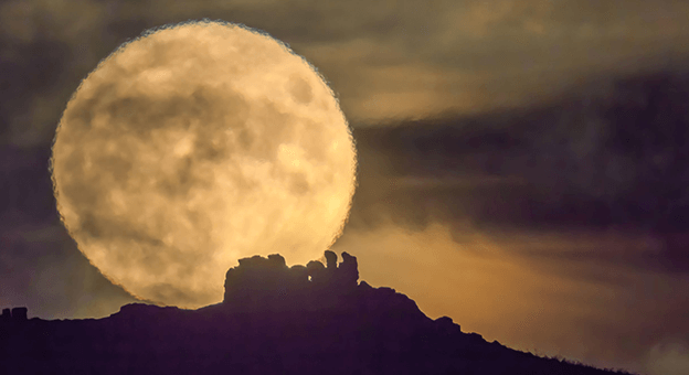 Fotoğrafseverlere Gökyüzünde “Mavi Dolunay” Şöleni