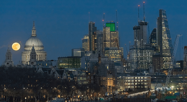 Fotoğrafseverlere Gökyüzünde “Mavi Dolunay” Şöleni