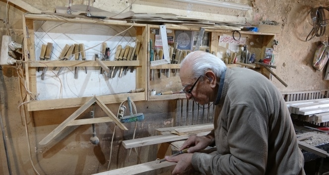 71 Yıldır Ceviz Ağaçlarını Sanat Eserlerine Dönüştürüyor