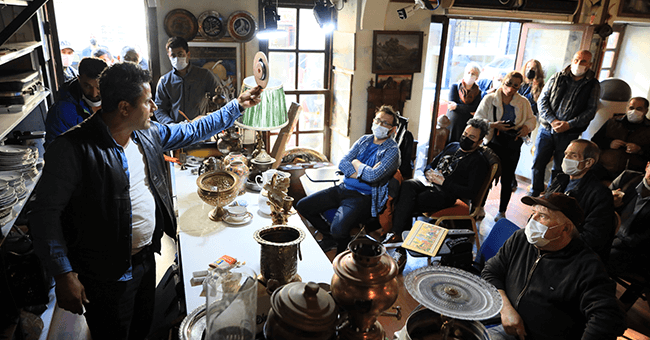 Çöpten çıkan antikalar, açık artırmayla satılıyor