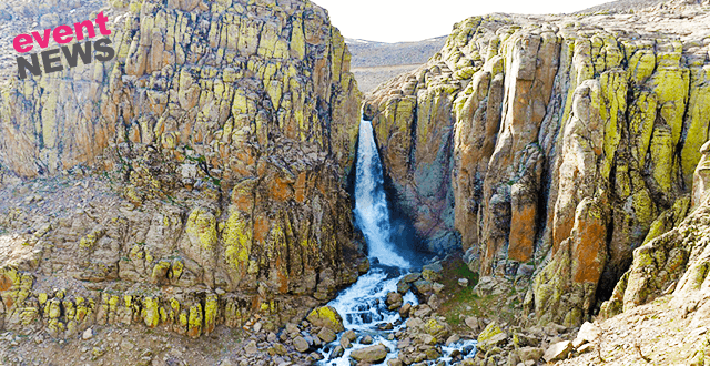 Çır Şelalesi, ilkbaharın gelişiyle yağan yağmur ve eriyen karlarla birlikte çağlamaya başladı