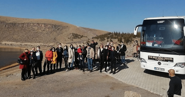 'Kapadokya'nın kalbi' Narlı Göl'de ilkbahar güzelliği