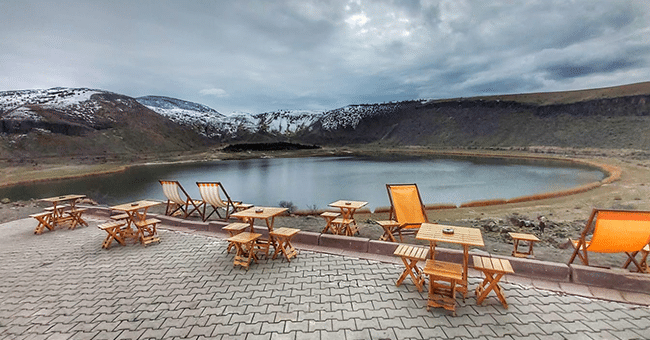'Kapadokya'nın kalbi' Narlı Göl'de ilkbahar güzelliği
