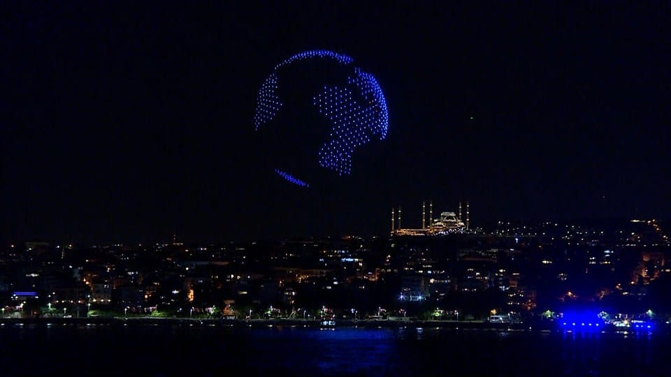 BRF Event, 580 Drone ile İstanbul Boğazında bir ilke imza attı