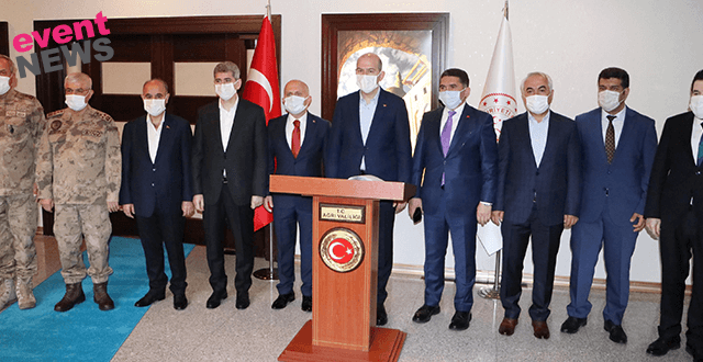 697 bin 599 kişiye çalışma izni, 184 bin 40 kişiye seyahat izni belgesi düzenlendi