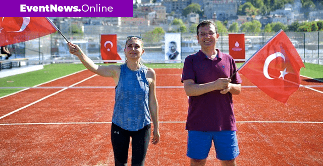 Özlenen İstanbul. 19 Mayıs'ta Haliç'e kurulan platformla tenis gösterileri yapıldı