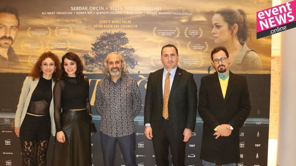 CEVİZ AĞACI FİLMİNİN GALASI ATLAS 1948'DE GERÇEKLEŞTİ