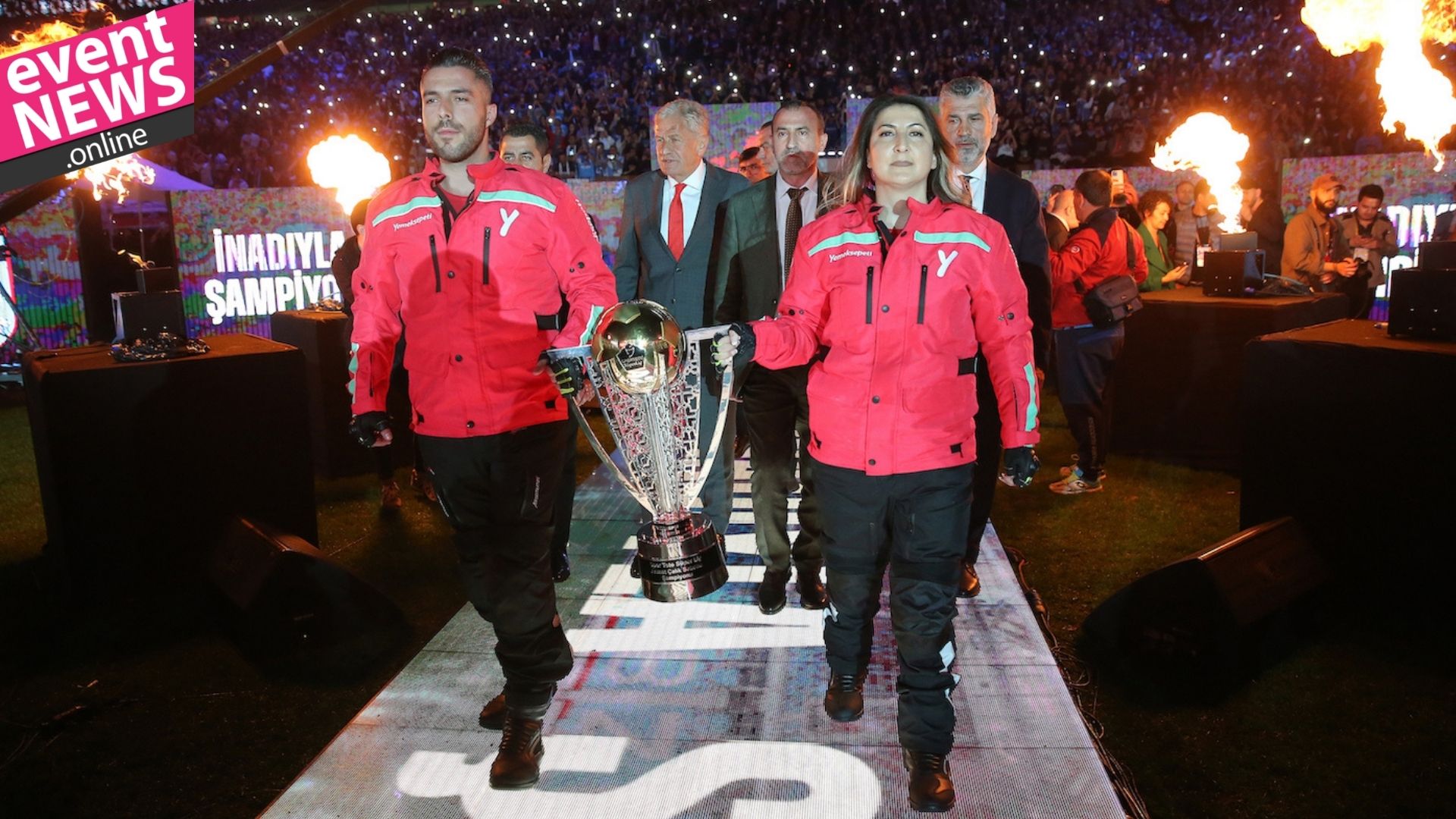 Trabzonspor’a Şampiyonluk Kupası’nı Yemeksepeti Teslim Etti