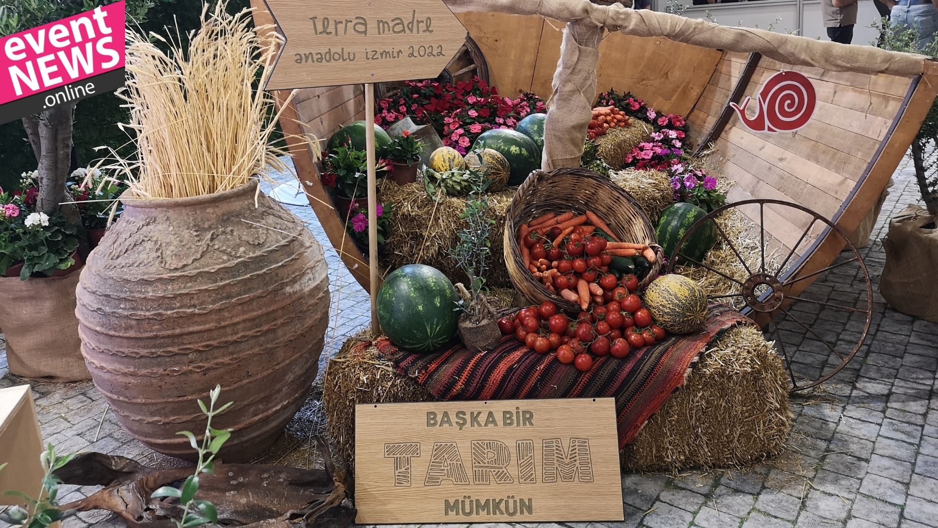 İzmir'de Sektörleri Buluşturan İki Dev Fuar Devam Ediyor