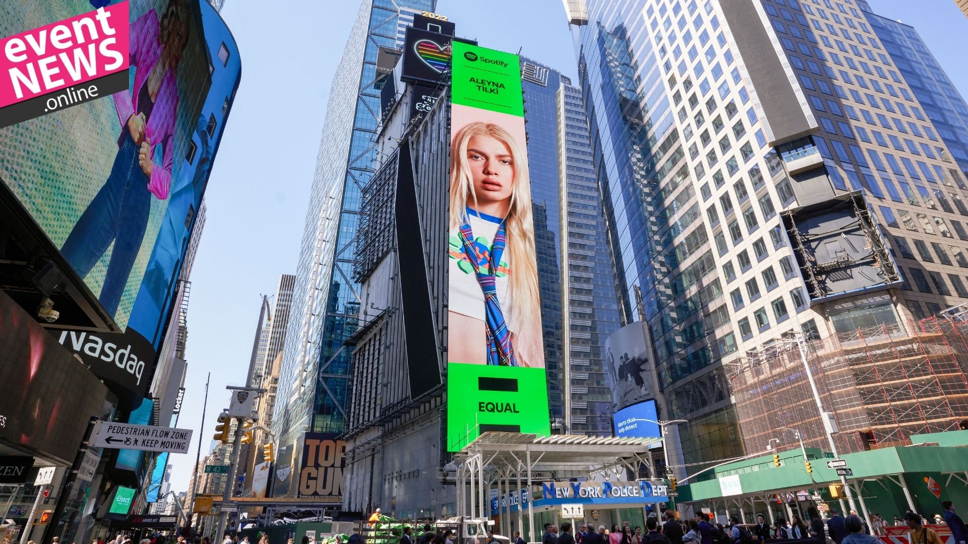 Aleyna Tilki İki Kez New York Times Square’de Boy Gösterdi