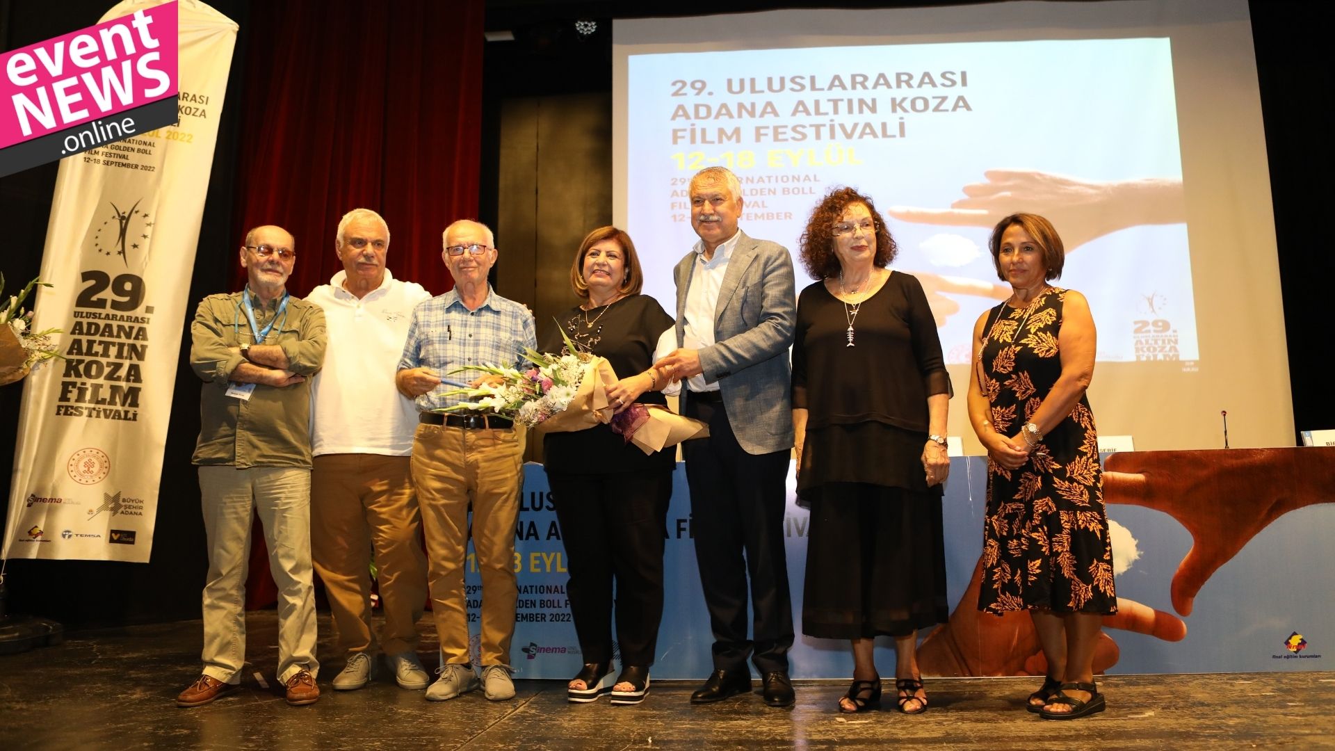 Altın Koza'da Fatma Girik ve Cüneyt Arkın Anıldı