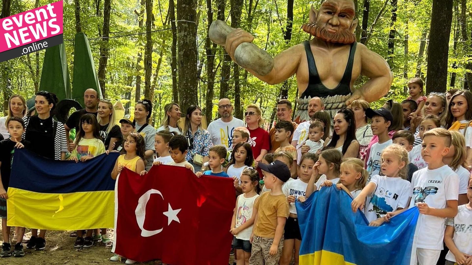 Ukrayna İstanbul Başkonsolosu, Savaş Mağduru Çocuklarla 'Devler Ormanda' Sergisini Gezdi