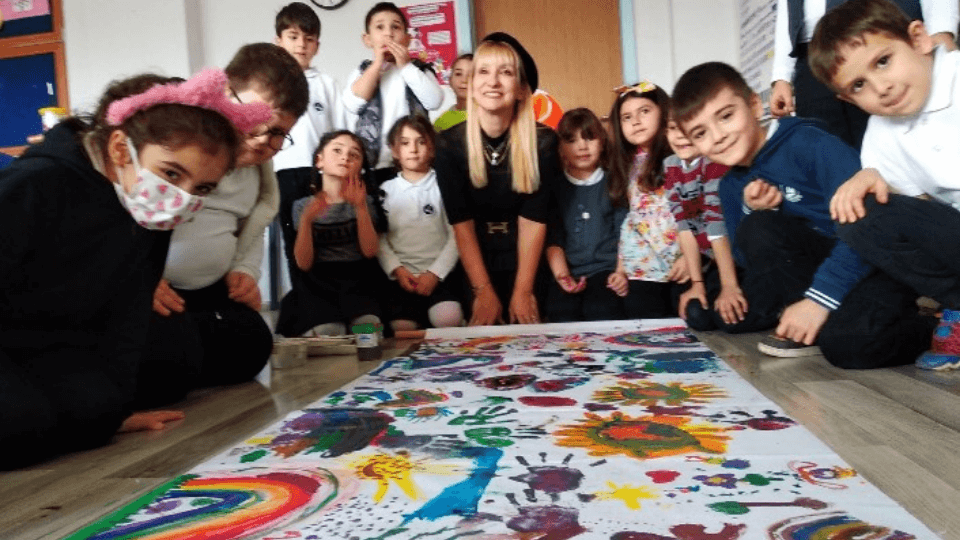 Minik Sanatçılarla Yaza Merhaba Sergisi 12 Nisan'da açılıyor