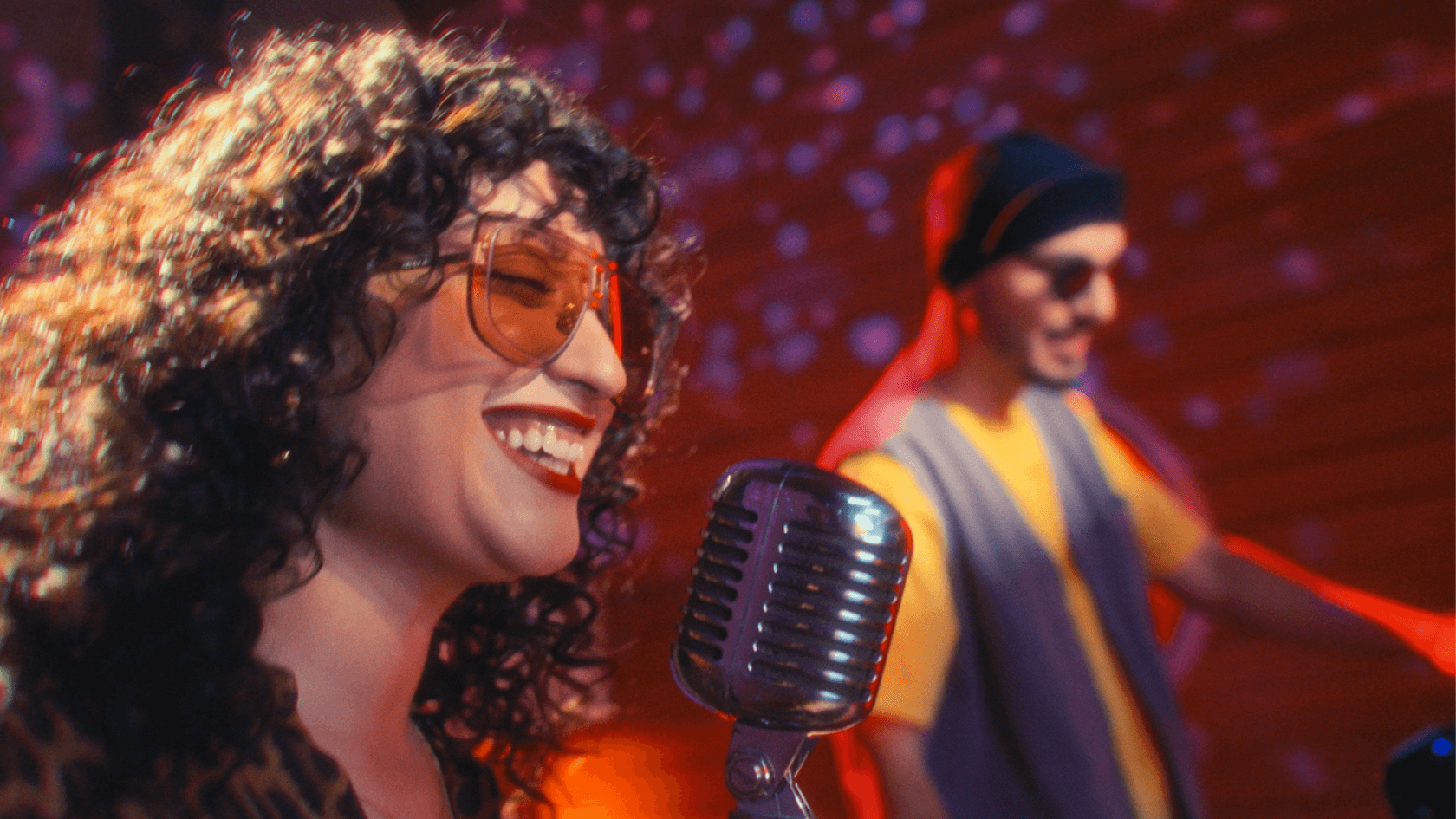 Melike Şahin ve Hey! Douglas Coke Studio için bir arada
