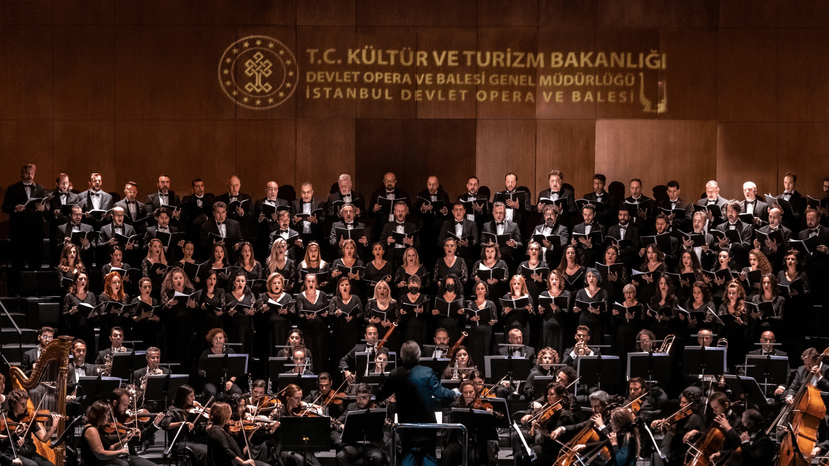 İstanbul Devlet Opera ve Balesi yeni sezonu açıyor