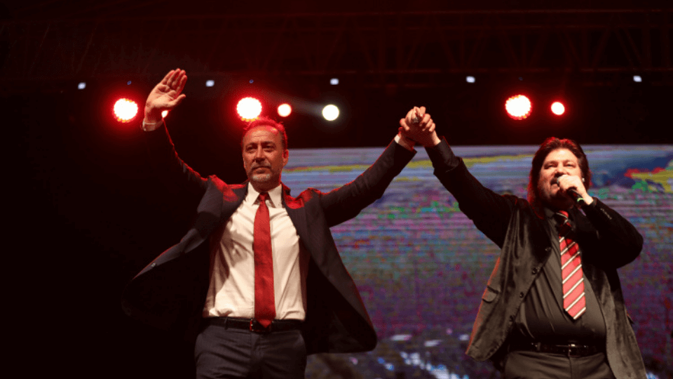 Ahmet Şafak, Silivri'de Sahne Aldı