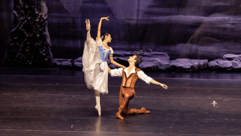 Giselle Balesi, AKM'de yeniden seyircileriyle buluşuyor