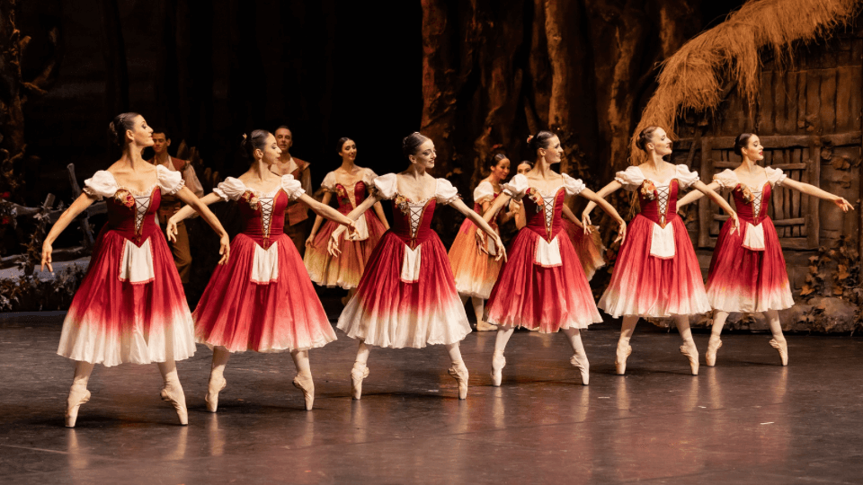 Giselle Balesi, AKM'de yeniden seyircileriyle buluşuyor