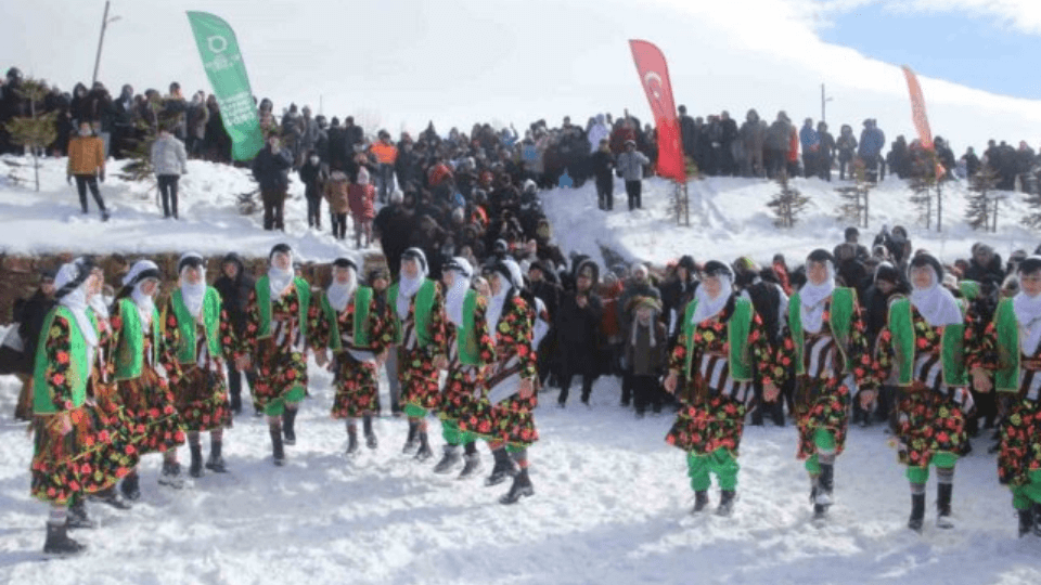 2000 rakımlı Çambaşı Yaylası’nda renkli festival