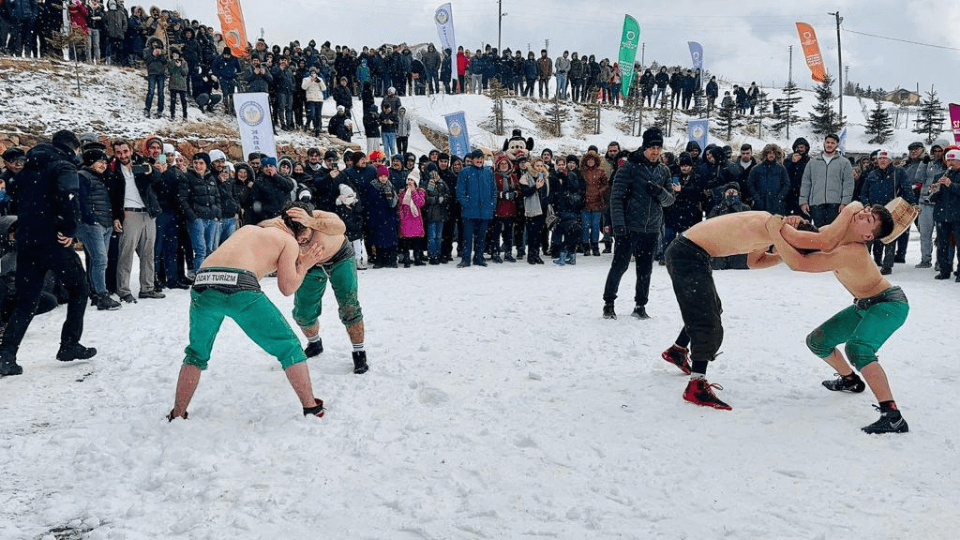 2000 rakımlı Çambaşı Yaylası’nda renkli festival