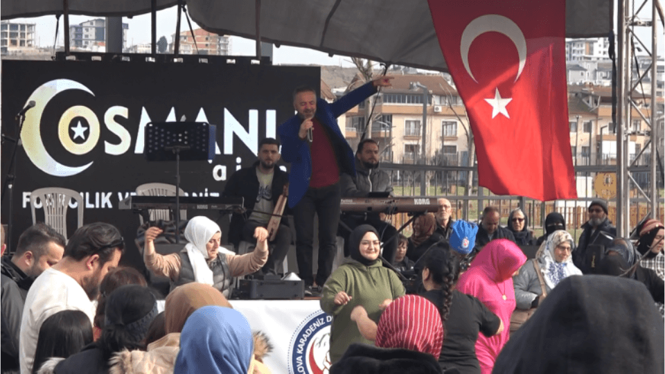 Yalova’da festivalde 3 ton hamsi ikram edildi