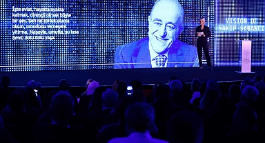 Ailesi ve dostları Merhum Sakıp Sabancı’nın 20’nci yıl anma töreninde buluştu