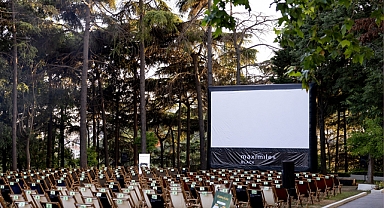 AÇIK HAVADA SİNEMA KEYFİ SWISSÔTEL THE BOSPHORUS’TA 