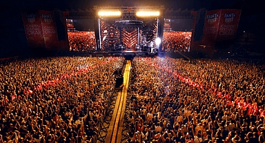 Tarkan ve Ceza Fanta Fest Son Durağı İzmir’de Seyircisiyle Buluştu