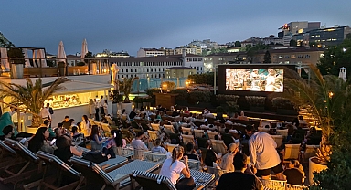 THE PROFESSIONAL’ FİLMİ THE ROOF AT THE RITZ- CARLTON, ISTANBUL’DA SİNEMA SEVERLERLE BULUŞUYOR