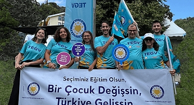 Yüzücüler TEGV’li çocuklara eğitim desteği için yarıştı