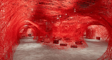 İstanbul Modern’de Chiharu Shiota ile Dünyalar Arasında