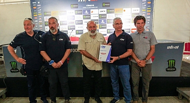 TÜRKİYE MOTOSİKLET FEDERASYONU SPOR TURİZMİ ONUR ÖDÜLÜ ALDI