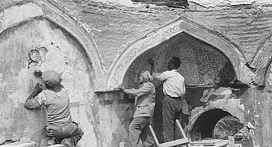 İstanbul Araştırmaları Enstitüsü'nün Arka Oda Toplantıları Yeniden Başlıyor