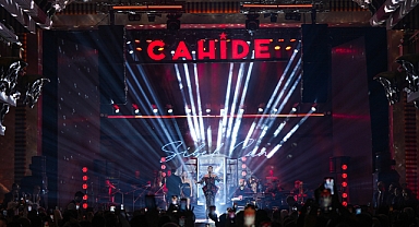 Sibel Can, Sezonu Açtı