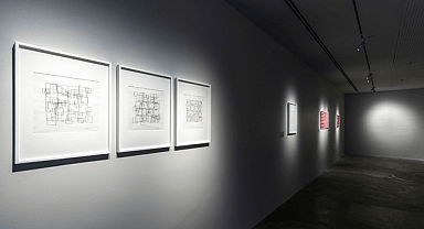 BİLGİSAYAR SANATININ ÖNCÜSÜ VERA MOLNÁR PERA MÜZESİ'NDE