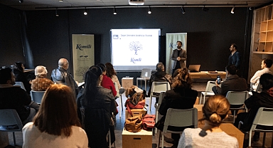 Komili ve İBB, Dünya Zeytin Ağacı Günü'nde Sanat ve Bilgiyle Zeytin Ağaçlarını Kutladı