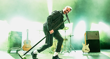 Zorlu PSM'de Emre Altuğ ile 