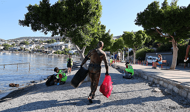 Bodrum Cruise Port, Kumbahçe Sahili’nde 350 Kilo Atık Topladı