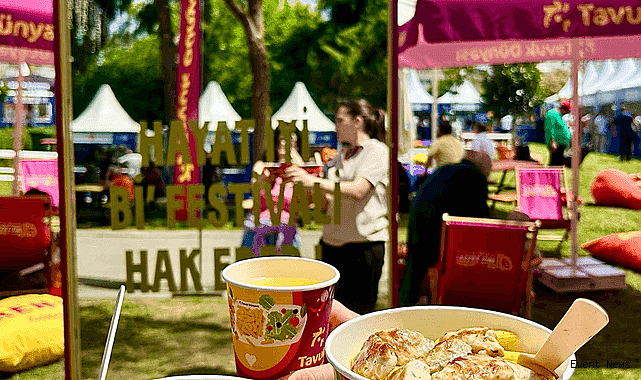 Tavuk Dünyası Lezzet Tırı, Festivallerde Binlerce Kişiye Ulaştı